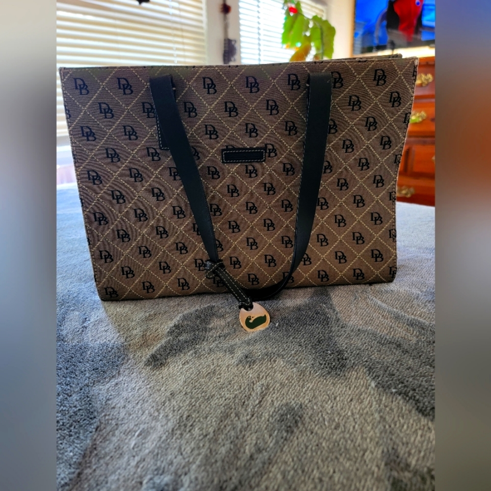 Dooney&Bourke Purse
